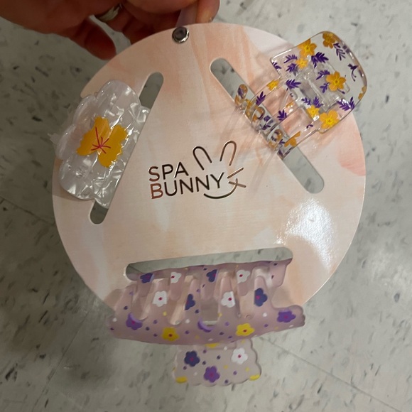 NWT 🌺🐰🌺 Spa Bunny Hair Claws Clips set of 3 - Picture 9 of 17